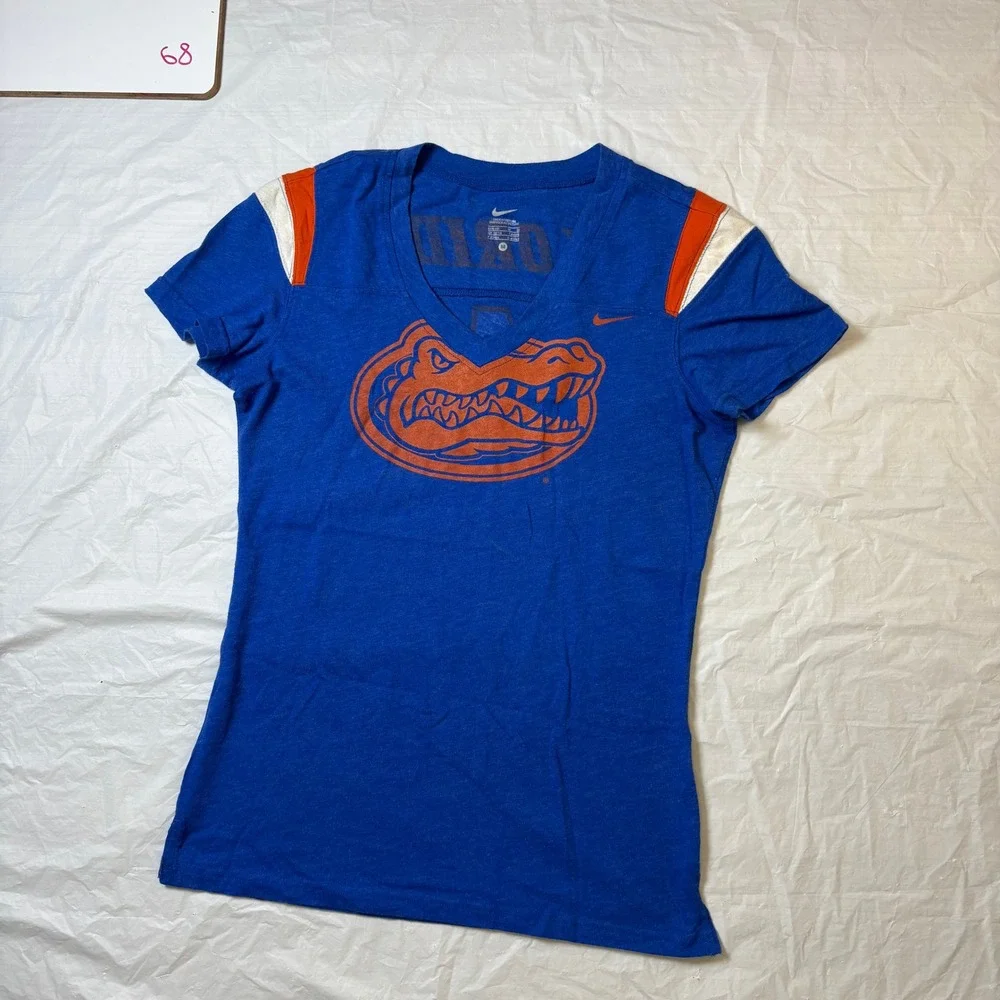 Nike Florida Gators Women's V Neck T Shirt Orange Gator Logo Blue M